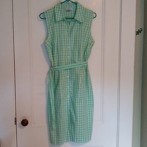 Sleeveless shirtdress